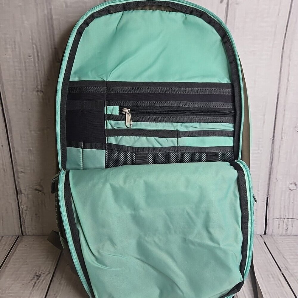 North Face Women's Adjustable Strap Flexvent Microbyte Backpack - Picture 5 of 10
